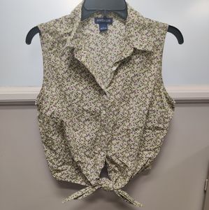 Floral tie crop top.